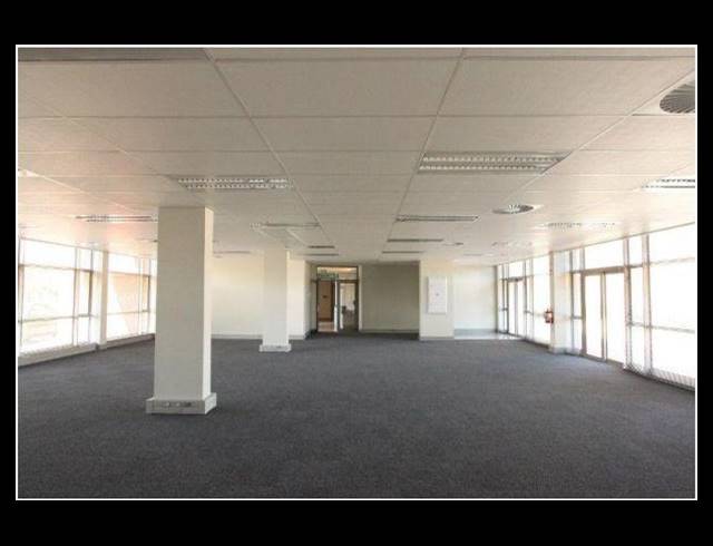 132M² OFFICE TO LET IN CENTURY CITY